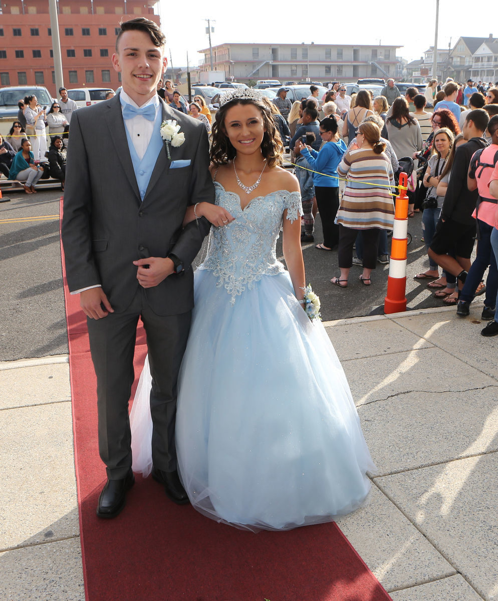 051819_gal_middletwp60.JPG